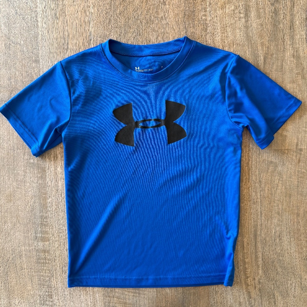 Under Armour blue logo dri fit tee size 7